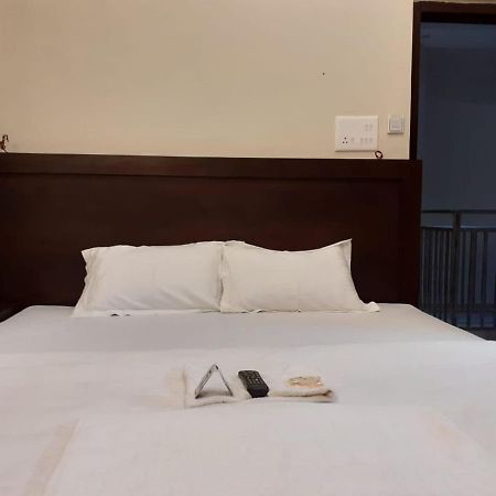 Hotel Artika Inn Varanasi Exterior foto